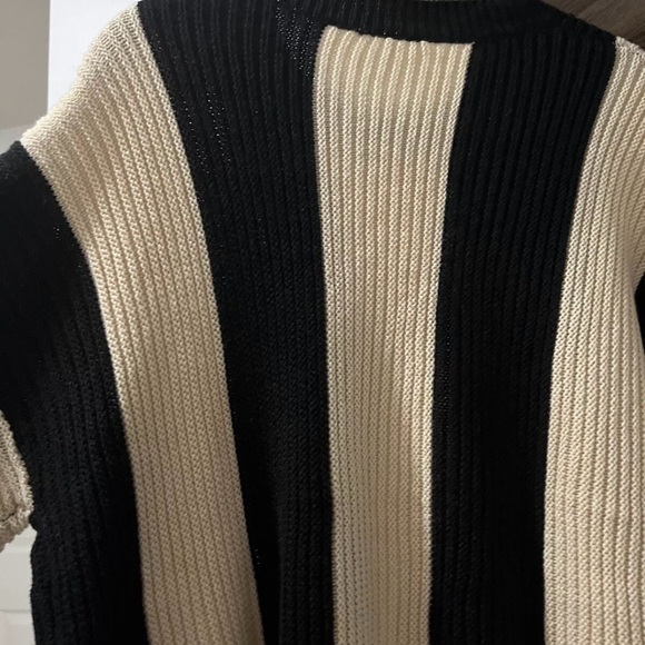 Women’s Colorblock Sweater Stripe, Round Neck, Casual-Black/Cream-XL - Picture 4 of 6